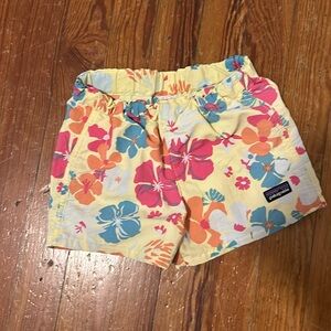 Patagonia girls baggies shorts 3t floral flower print